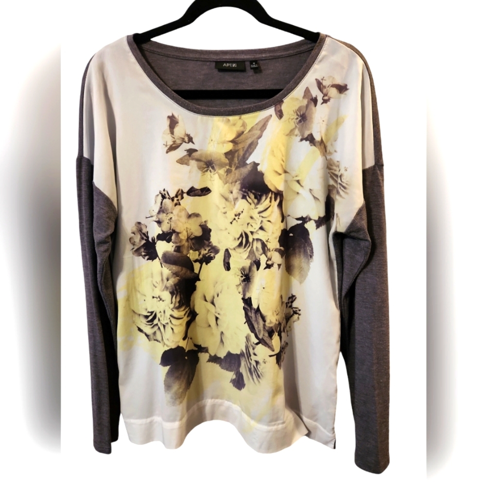 APT. 9 Long Sleeve Gray Flower Top